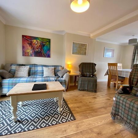 Inverlochy Traditional 3 Bed Town House מראה חיצוני תמונה