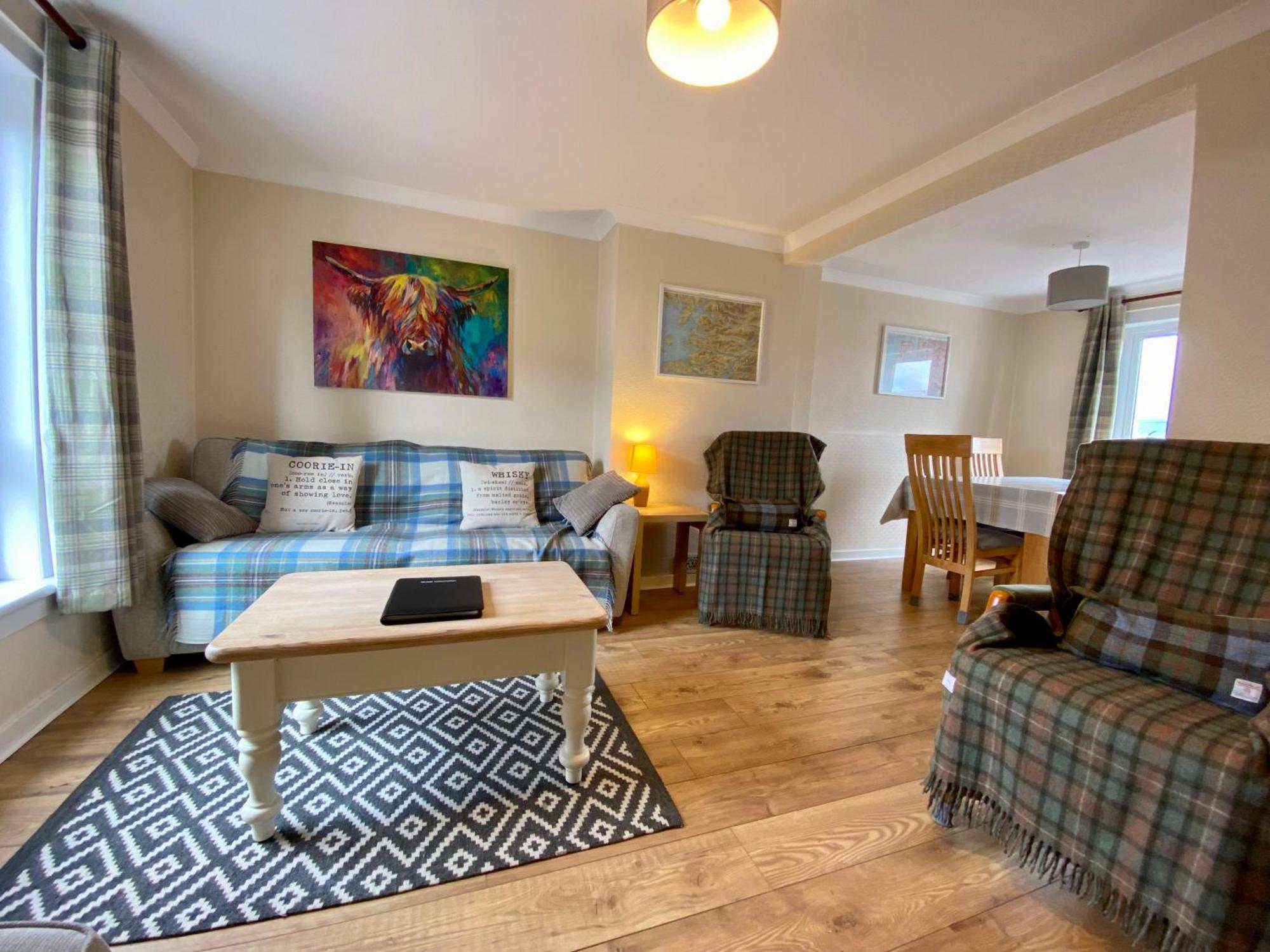 Inverlochy Traditional 3 Bed Town House מראה חיצוני תמונה